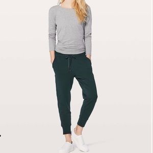Lululemon- Press Pause Jogger II size 6